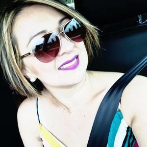 Meet your Posher, Iris